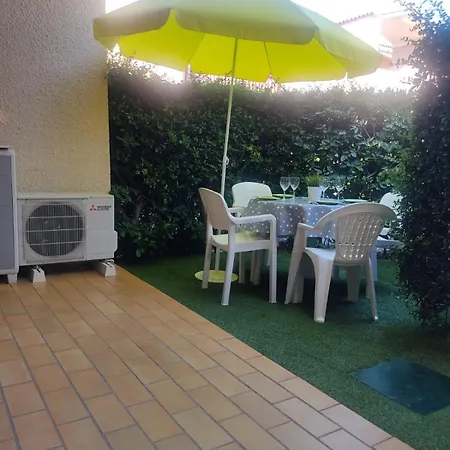 St Cyprien Cosy Et Proche